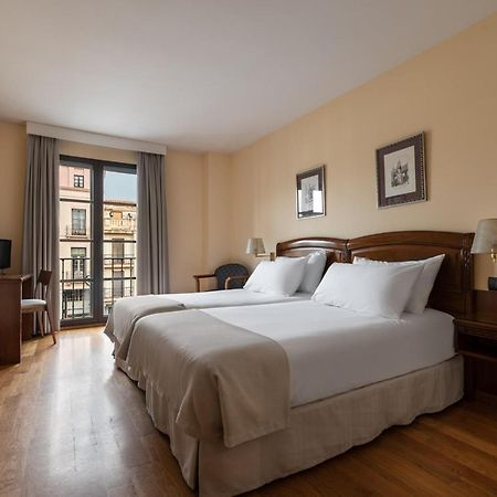 Exe Astur Plaza Hotel อัสตอร์กา ภายนอก รูปภาพ