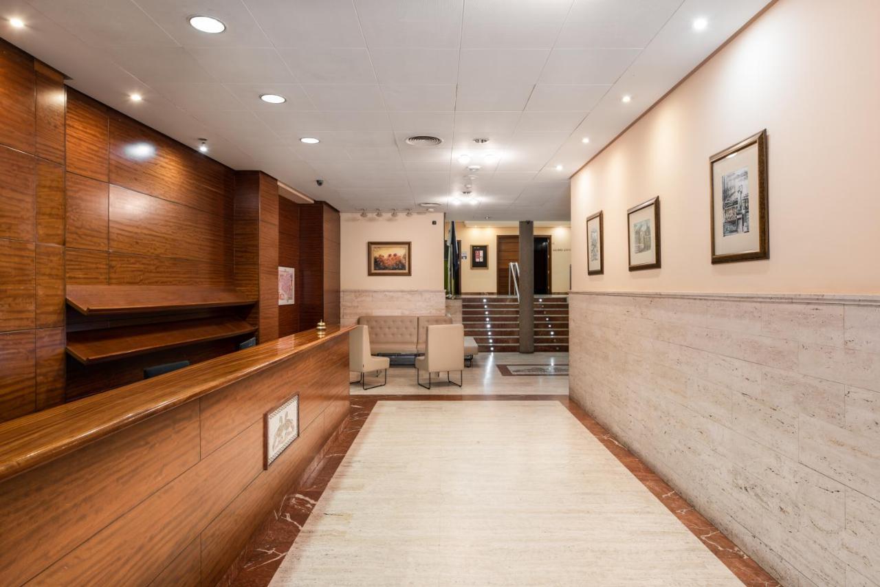 Exe Astur Plaza Hotel อัสตอร์กา ภายนอก รูปภาพ