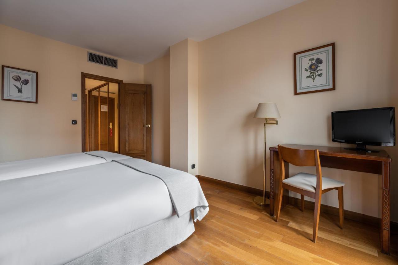 Exe Astur Plaza Hotel อัสตอร์กา ภายนอก รูปภาพ